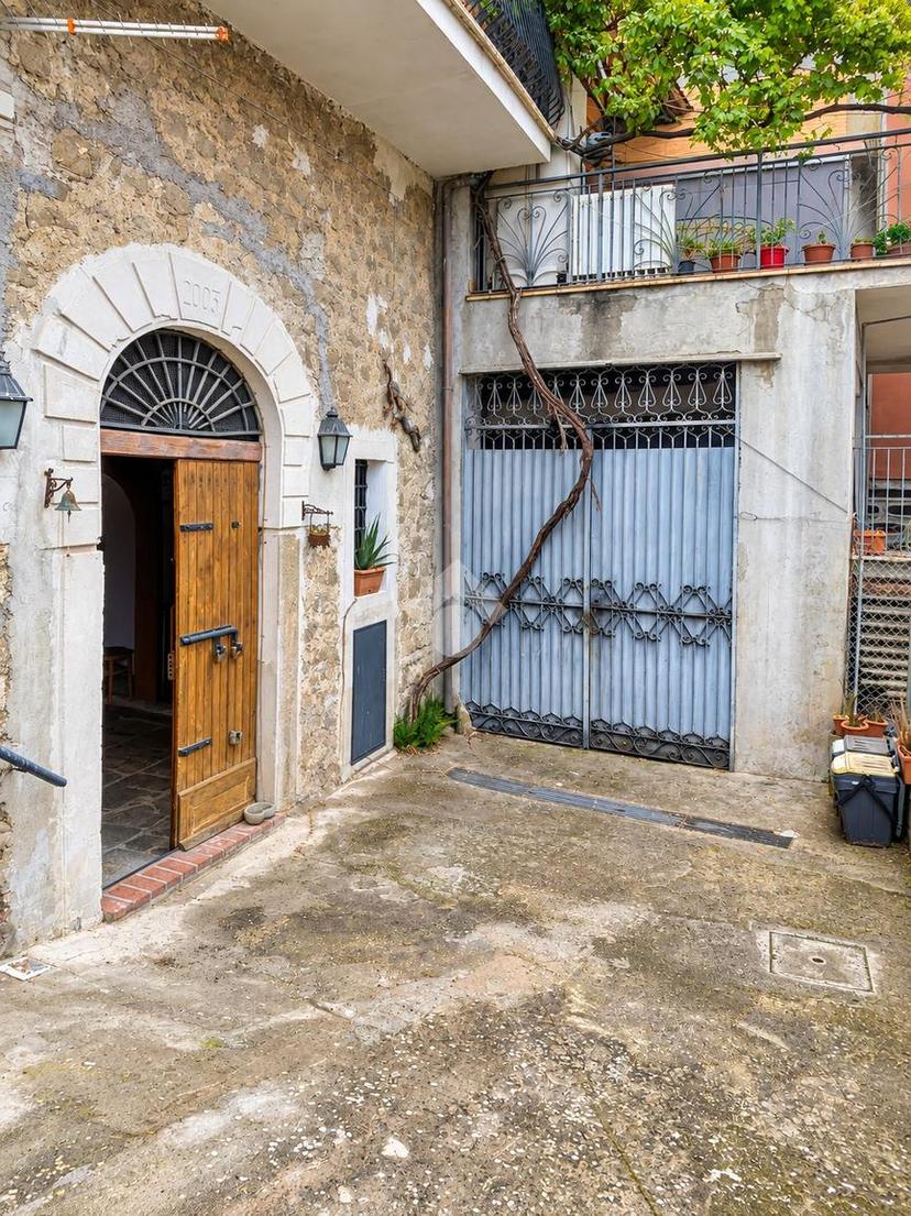 Loft in Via Cesare Battisti 16, Marino — foto 5 di 5