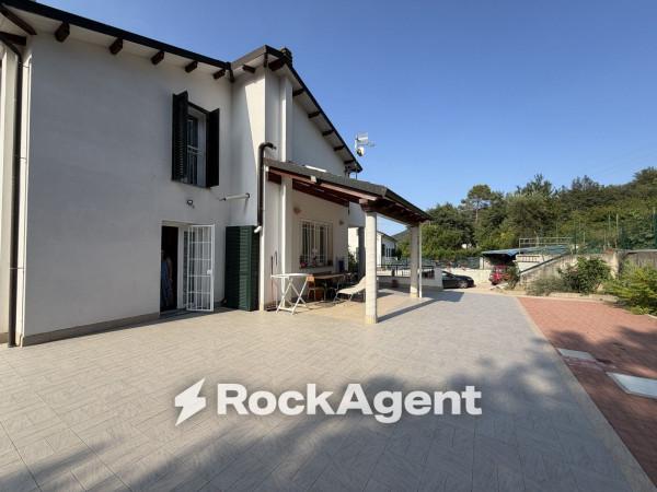 Villa in Regione Grassi, Villanova d'Albenga