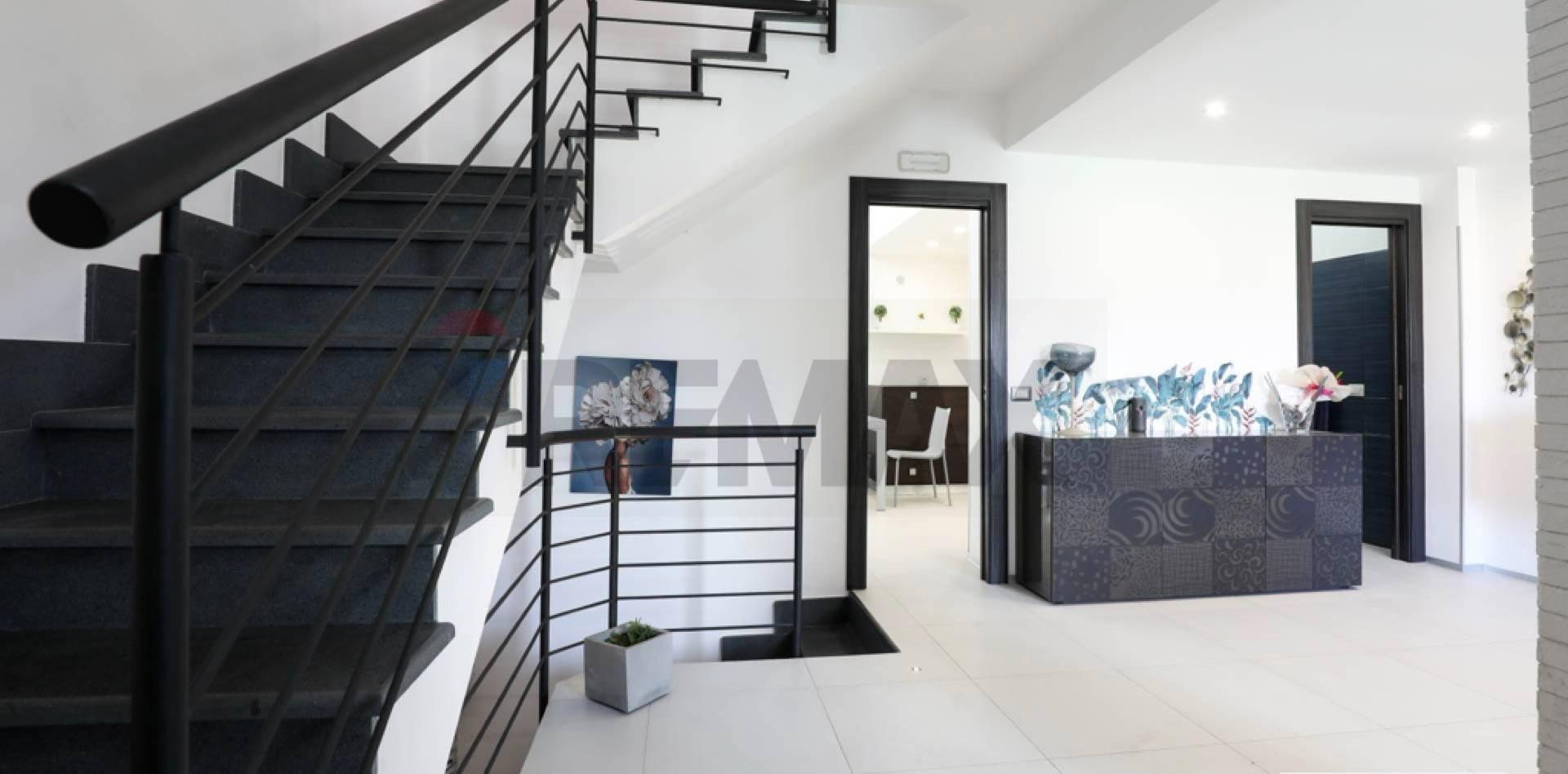 Villa a schiera in Via Nino Martoglio 18, Valverde