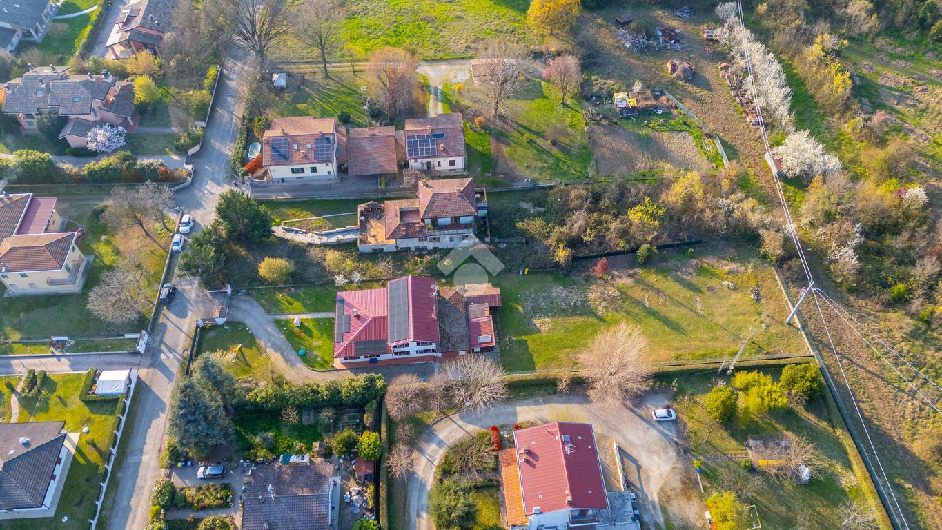 Villa in Via Pietro da Lesignano 12, Lesignano de' Bagni