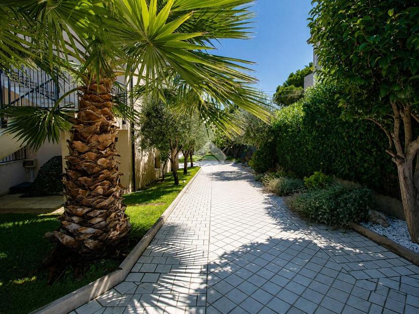 Villa in Via Celestino 12, Tortoreto — foto 2 di 5