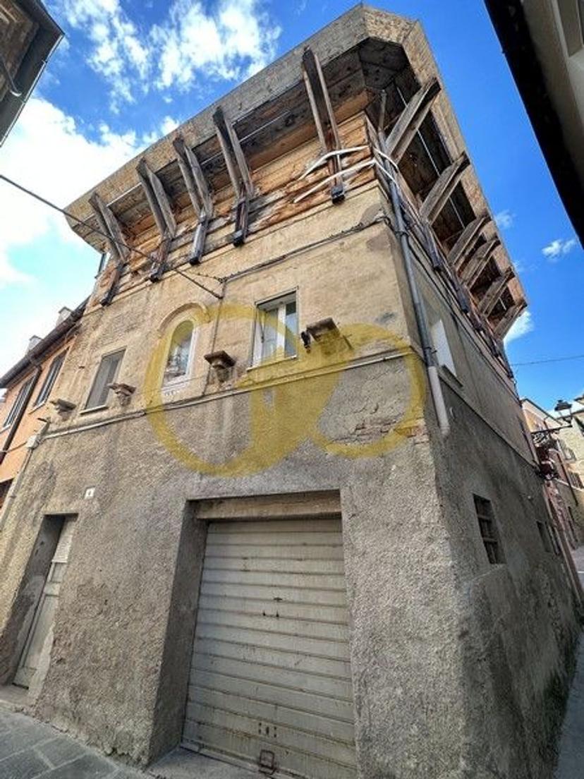 Casa indipendente in Salnitrari 14, Tolentino — foto 4 di 5