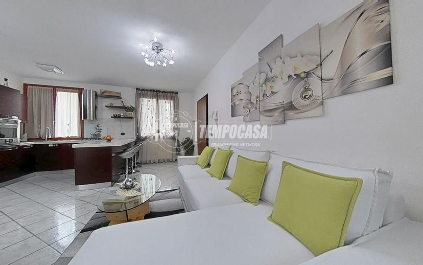 Trilocale in Via Giuseppe Verdi 22, Biassono — foto 3 di 5