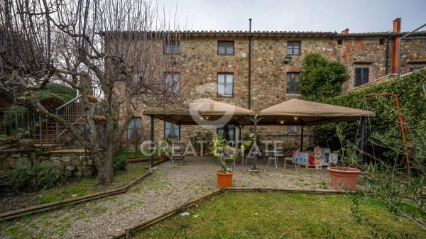 Casale in Via della Croce, Radicofani — foto 2 di 5