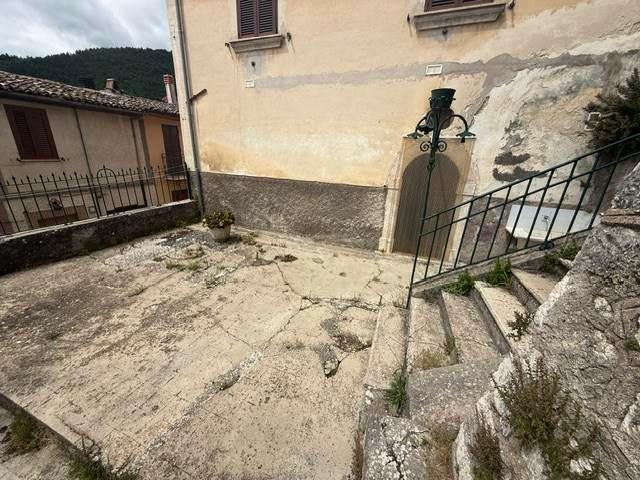Quadrilocale in Via Ressifossa, Magliano de' Marsi