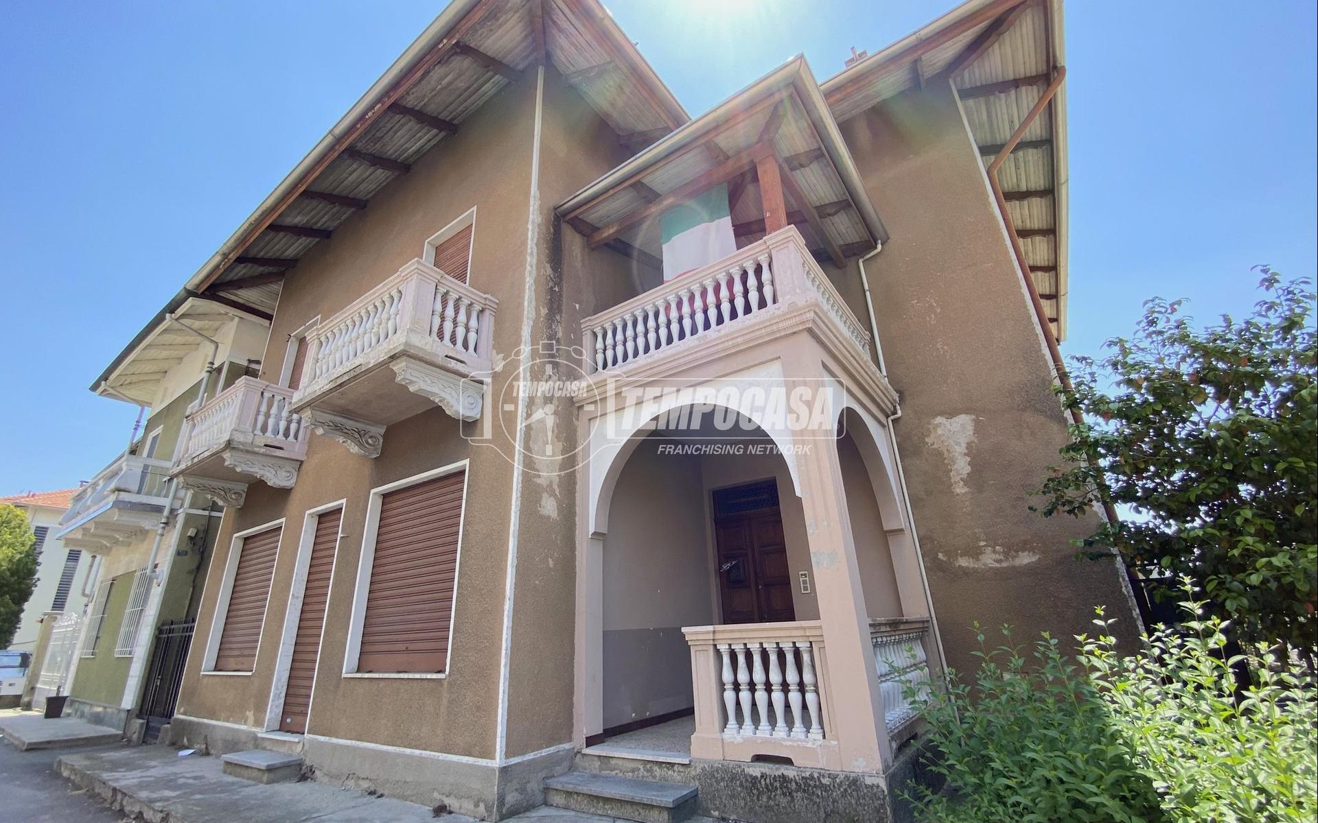 Casa indipendente in Via Martiri della Libertà, Cossato