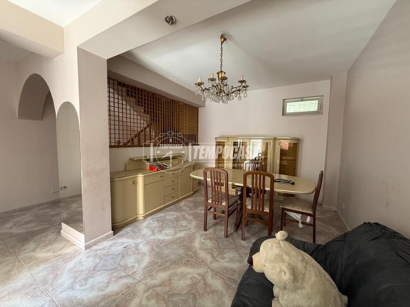 Quadrilocale in Località Galati Marina 80, Messina