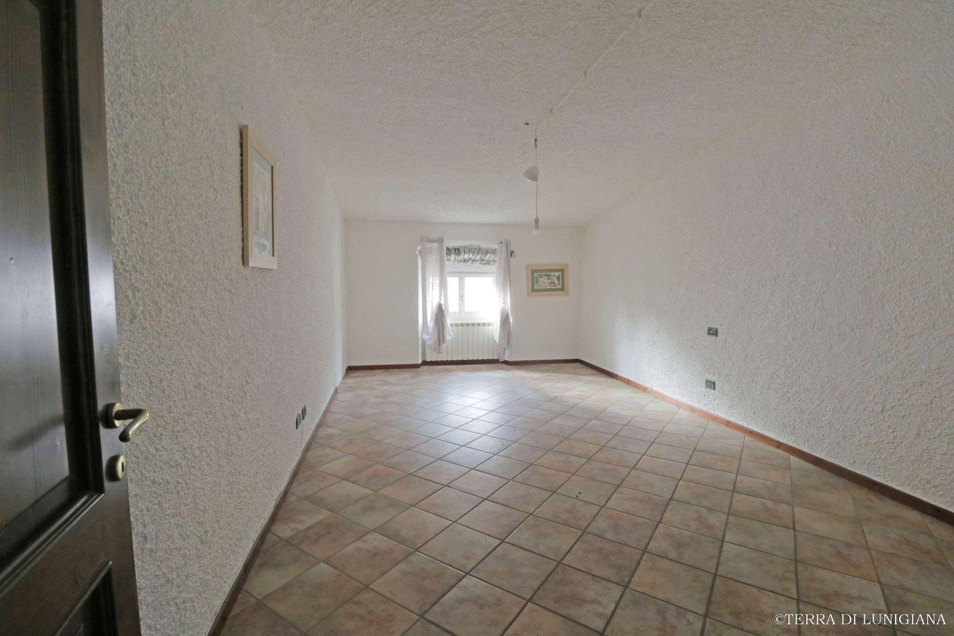 Appartamento in Via Mazzini, Pontremoli