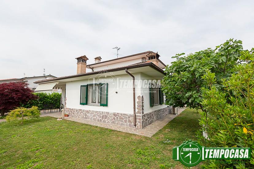Villa in Via Luigi Einaudi, Palazzo Pignano — foto 4 di 5