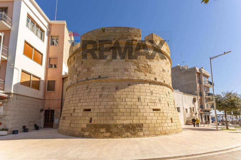 Casa indipendente in Piazza XX Settembre 104, Mola di Bari — foto 3 di 5