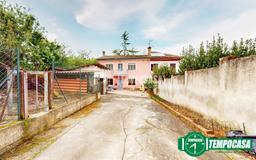 Casa indipendente, Rivarone