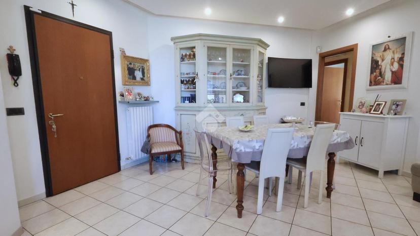 Trilocale in Via Lorenzo Ghiberti 00, Reggio nell'Emilia — foto 3 di 5