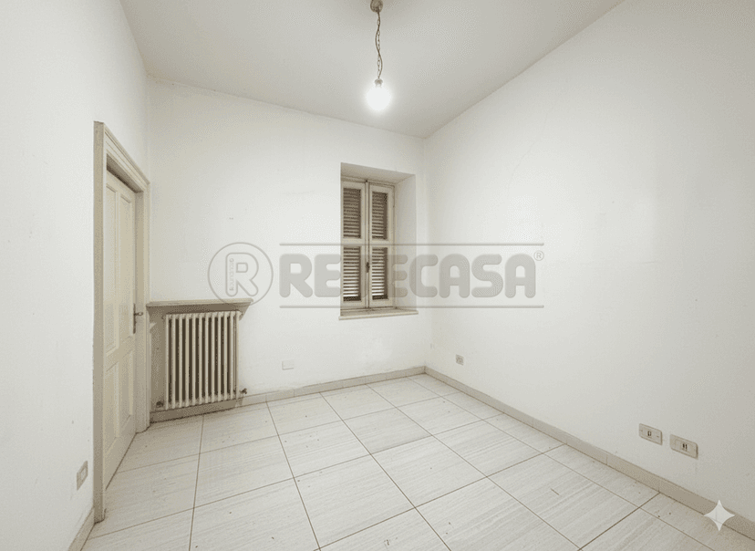 Trilocale in Piazza della Vittoria, Castelleone — foto 3 di 5