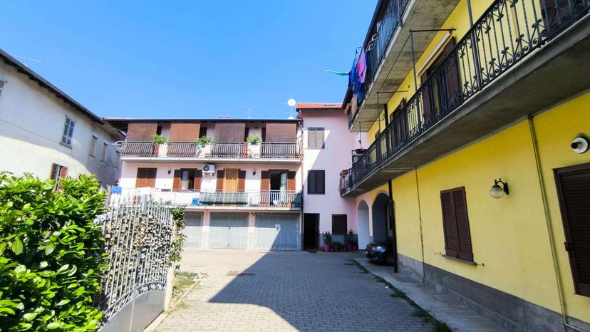 Bilocale in Via Carducci, Fenegrò — foto 5 di 5