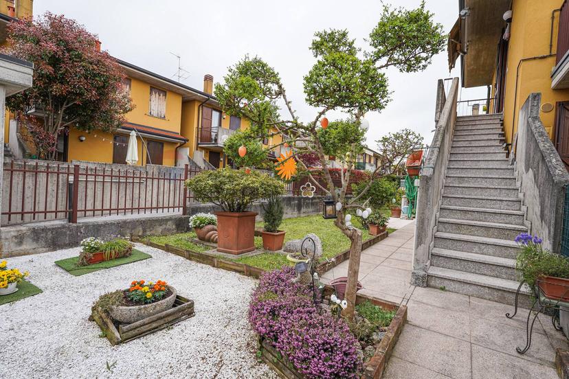 Bilocale in Via Lotto 13, Madone — foto 4 di 5