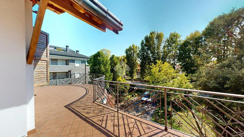Villa in Via IV Novembre 15, Cento — foto 2 di 5