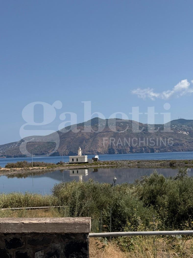 Terratetto unifamiliare in Via Umberto I 46, Santa Marina Salina — foto 2 di 5