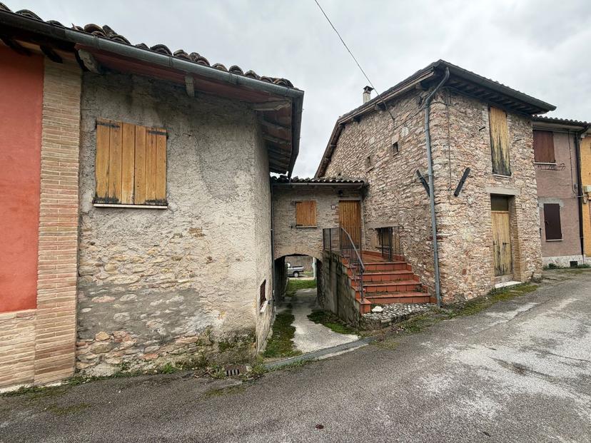 Casa indipendente in Piè di Vescia 8, Fiastra — foto 5 di 5