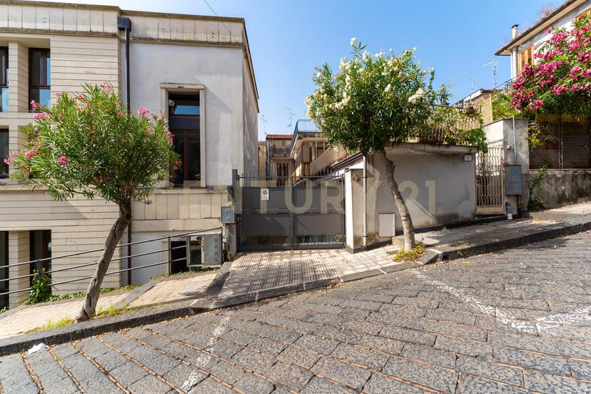 Casa indipendente in Via Monte Grappa 8, Zafferana Etnea