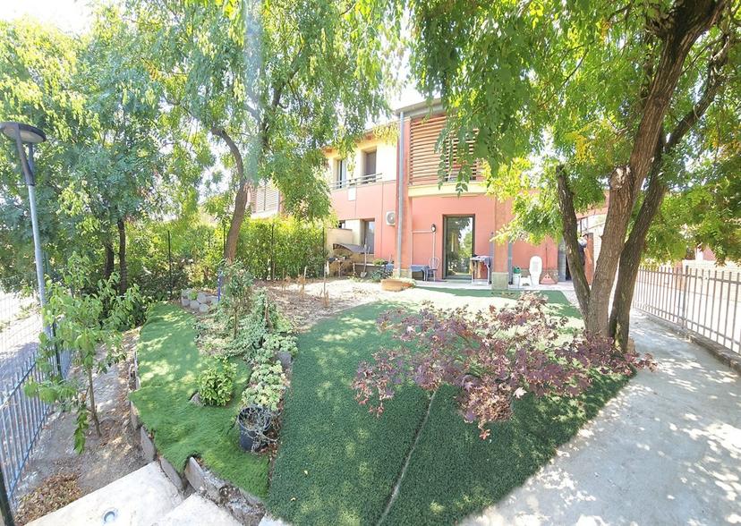 Villa plurifamiliare in Via Martiri della Libertà 14, Castelvetro Piacentino — foto 3 di 5