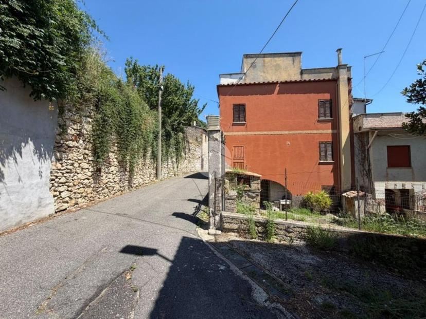 Casa indipendente in Via del Borghetto 24, Fara in Sabina