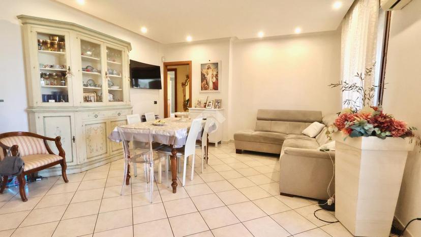 Trilocale in Via Lorenzo Ghiberti 00, Reggio nell'Emilia — foto 4 di 5