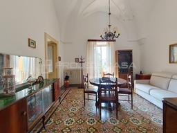 Casa indipendente in Via Cristoforo Colombo 3, Botrugno