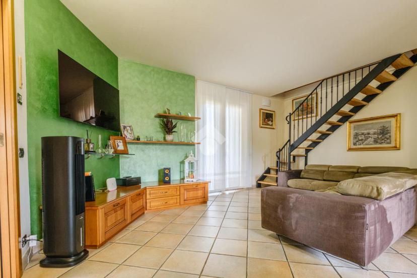 Appartamento in Viale Lombardia 50, Torre Boldone — foto 2 di 5