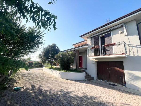 Villa in Via d. Semeghini 61, Quistello
