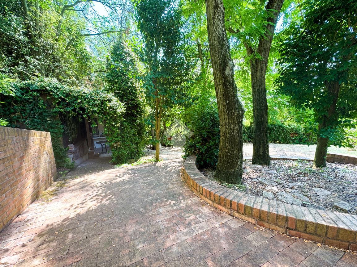 Villa in Viale Maiella 48, Chieti