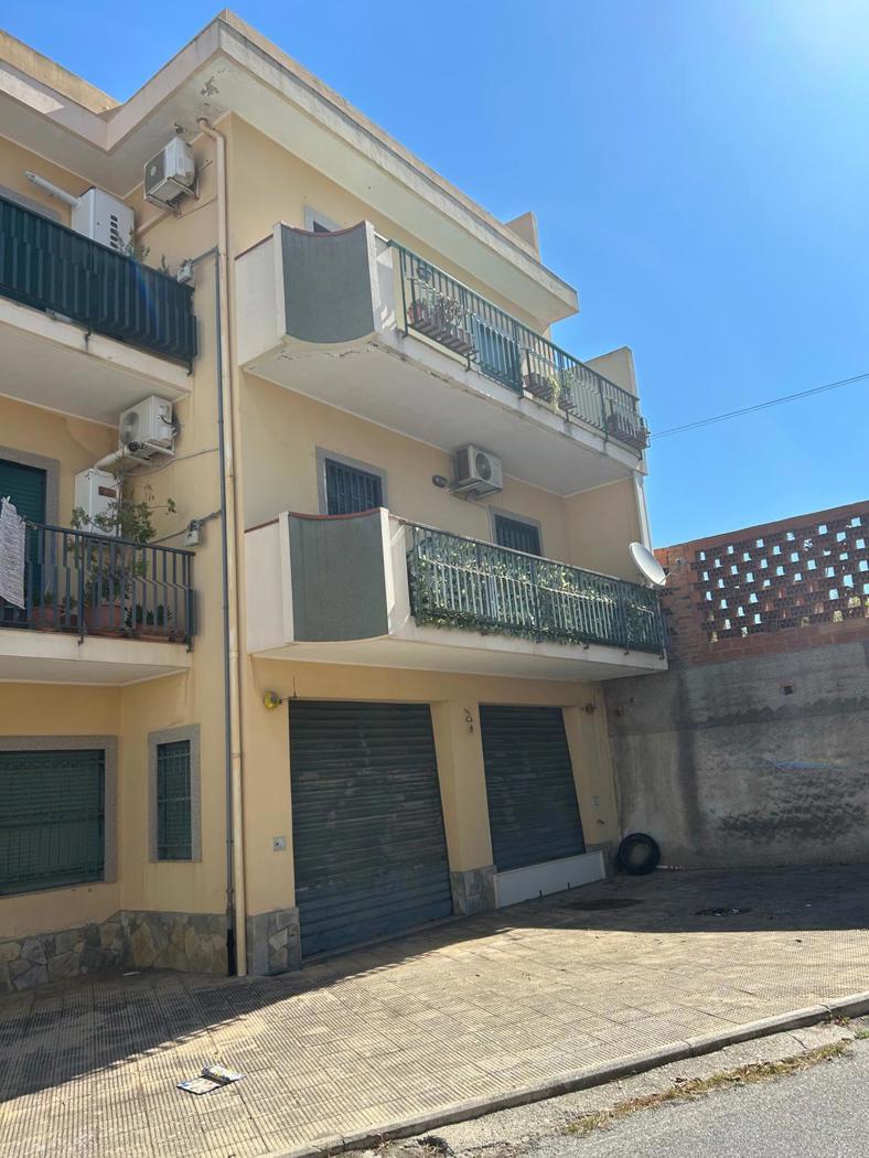 Trilocale in Via Crocieri 136, Torregrotta