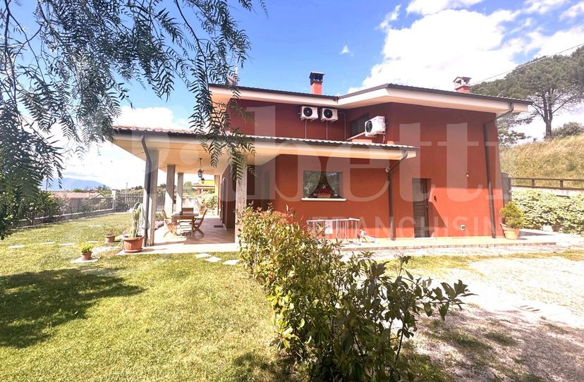 Villa in Contrada Vicenne Sud  19, Pianella — foto 5 di 5
