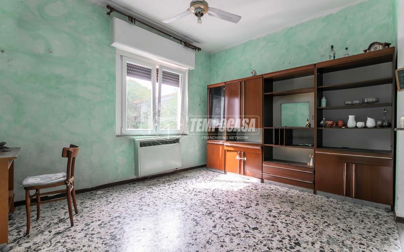 Villa a schiera in Via Giosuè Carducci 16, Saronno — foto 2 di 5