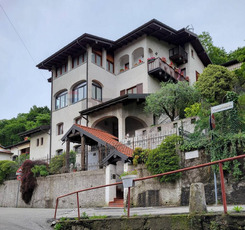 Appartamento in Piazza Virgilio 2, Gemonio — foto 3 di 5