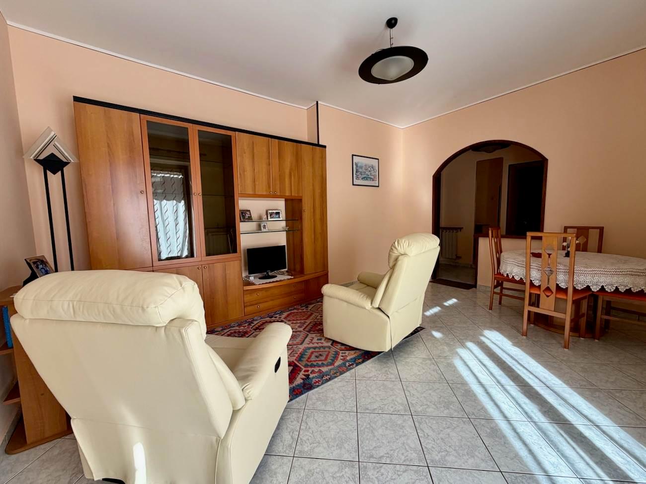 Trilocale in Corso Benedetto Cairoli, Verbania