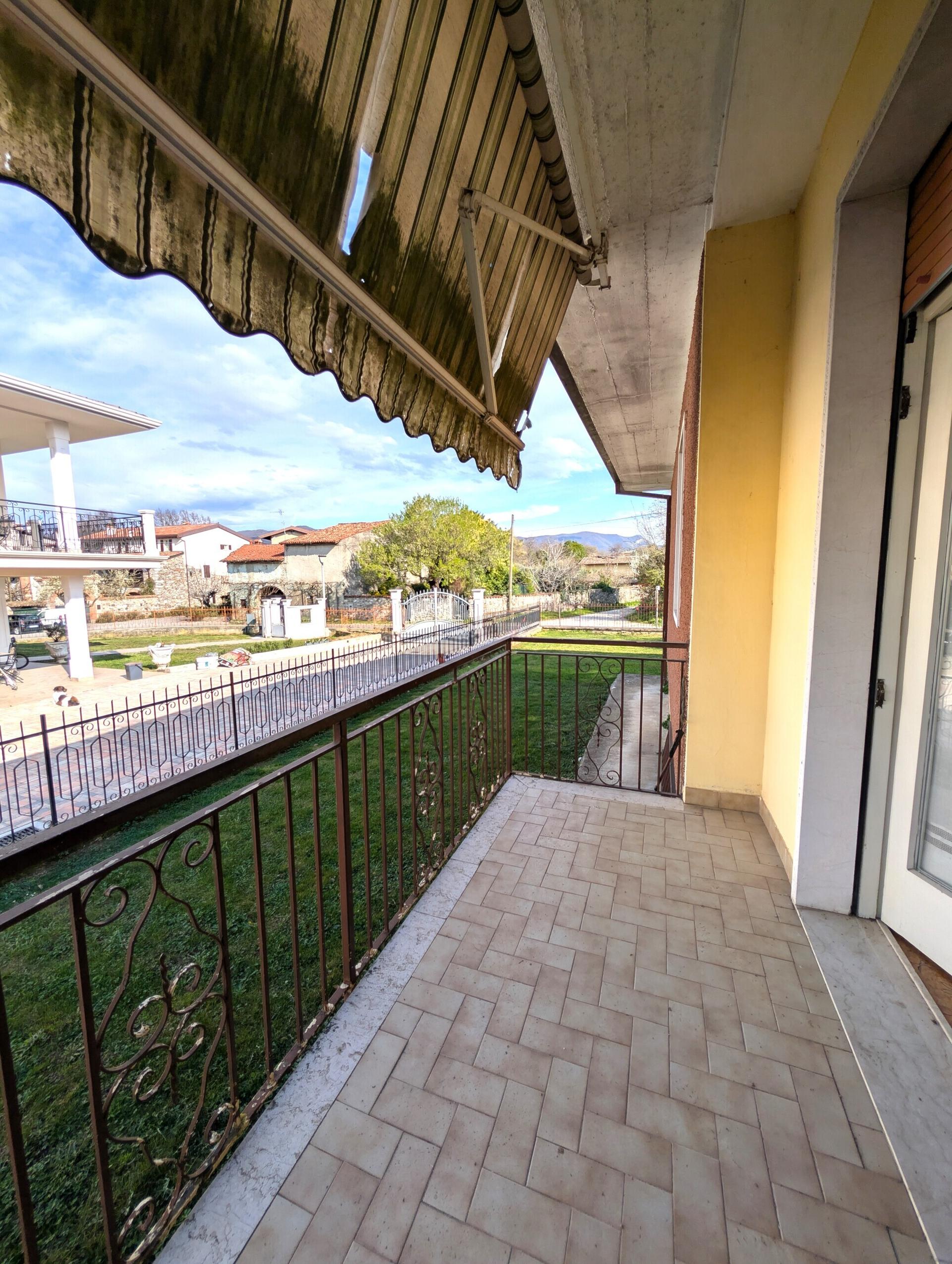 Villa in Via Montegrappa 12, Calvagese della Riviera