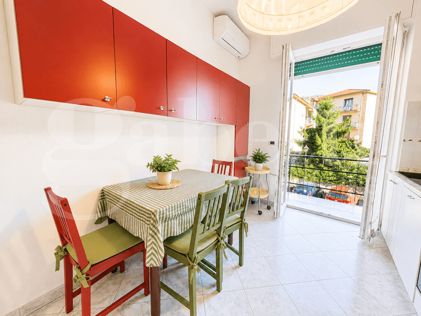 Trilocale in Via Calvisio 110, Finale Ligure