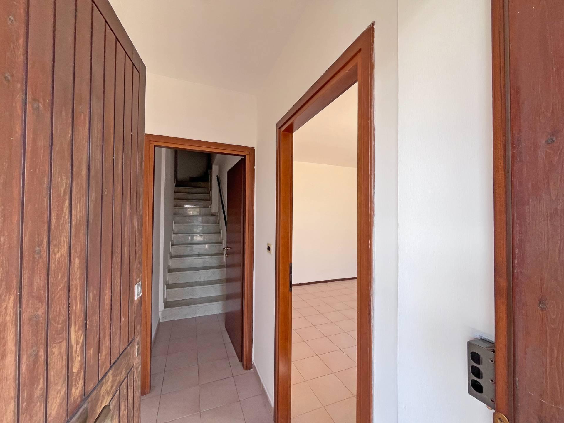Casa indipendente in Piazza Aldo Moro 1, Pinerolo