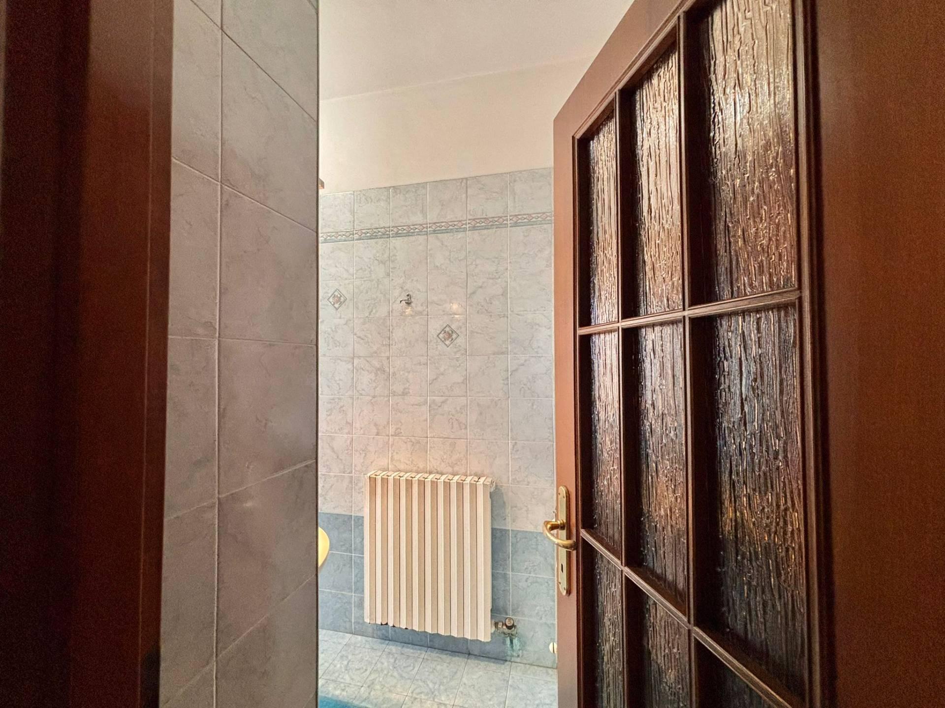 Trilocale in Via Carroccio 8, Limbiate