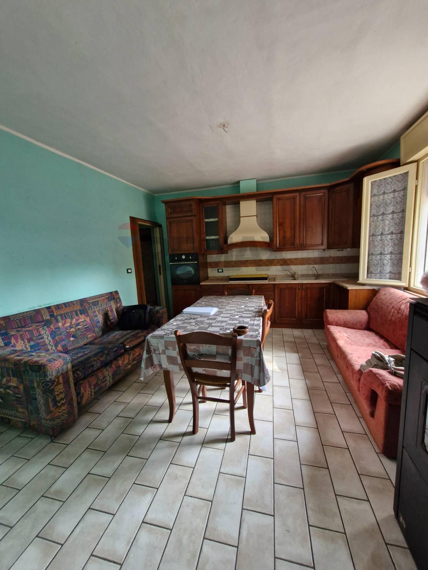 Casa indipendente in Via Cavetto di Mezzo 660, Castelnovo Bariano