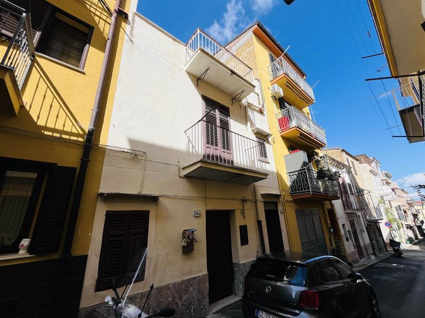 Casa indipendente in Via Salvatore Cipolla, Campofelice di Roccella — foto 2 di 5