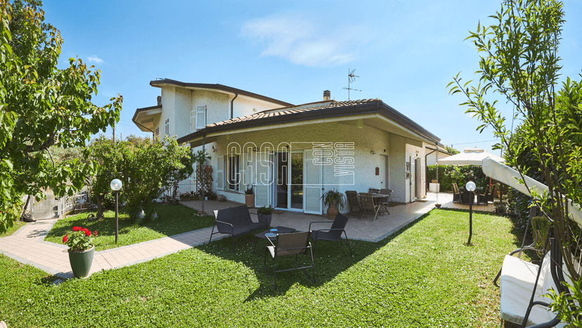 Villa a schiera in Via XXIX Novembre 26, Fosdinovo — foto 4 di 5