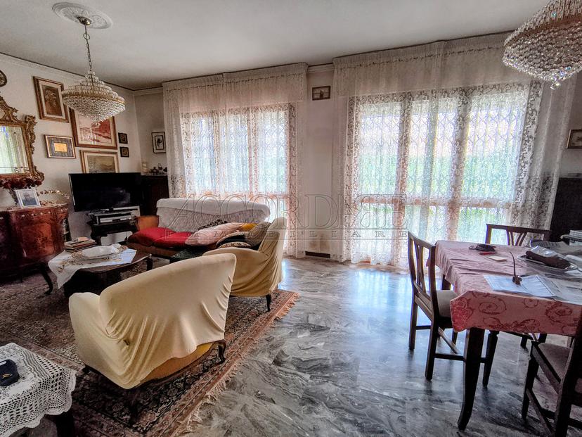 Casa indipendente in Via Altichieri da Zevio, Padova — foto 2 di 5