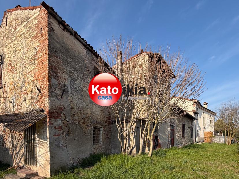 Rustico in Via Quattro Novembre, Creazzo — foto 2 di 5