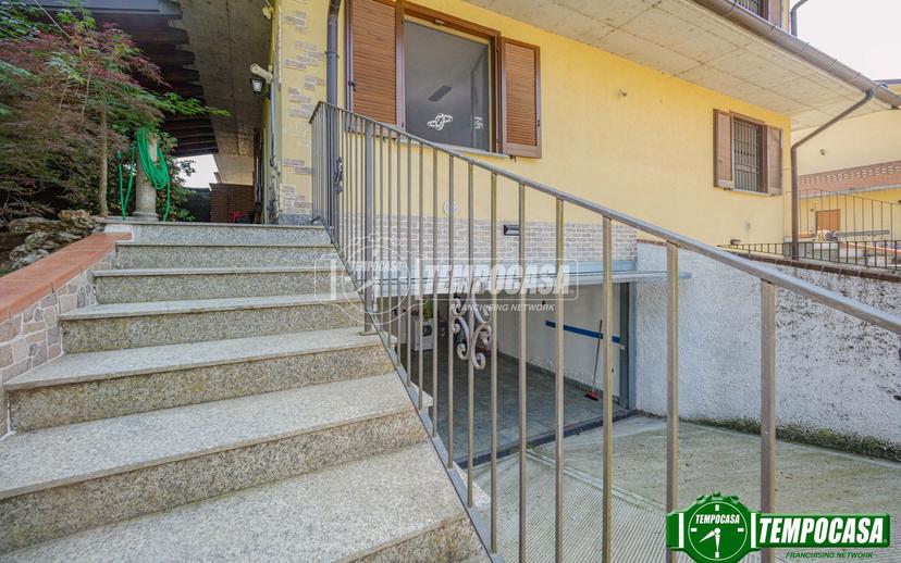 Villa in Via G. Leopardi, Cura Carpignano — foto 4 di 5