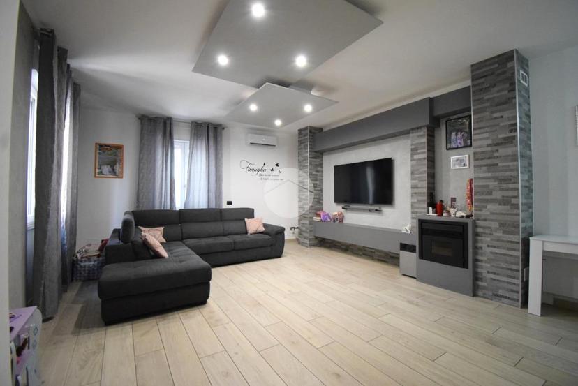 Casa indipendente in Via Santa Maria, Agrate Brianza — foto 3 di 5