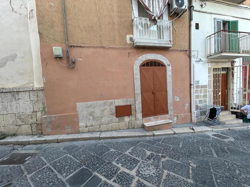 Casa indipendente in Via Trieste E Trento 30, Canosa di Puglia — foto 3 di 5