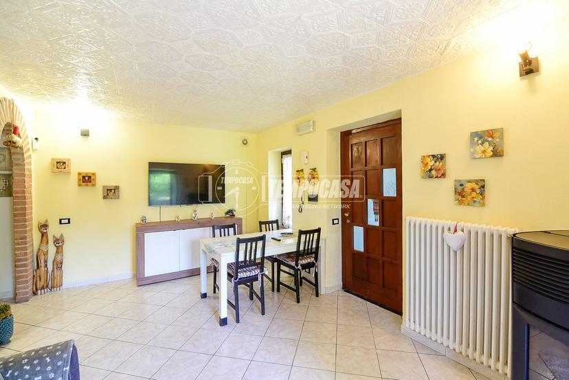 Trilocale in Via Casnate, Navedano 36, Senna Comasco — foto 2 di 5