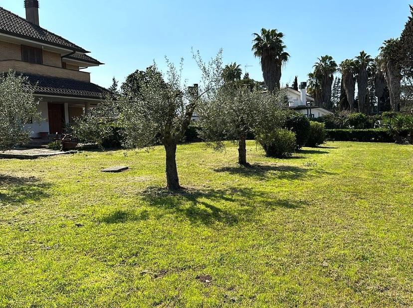 Casa indipendente in Strada della Rosa, Latina — foto 3 di 5