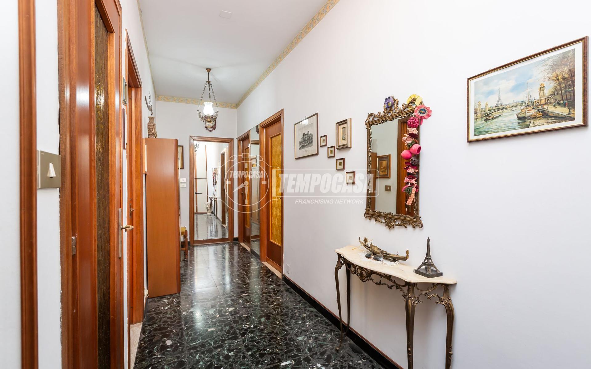 Trilocale in Via Cristoforo Colombo 82, Poirino